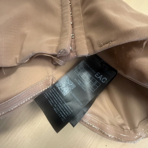 Marciano XS jewelled corset/bra top very very good condition Shimmering Gold - Picture 11 of 13